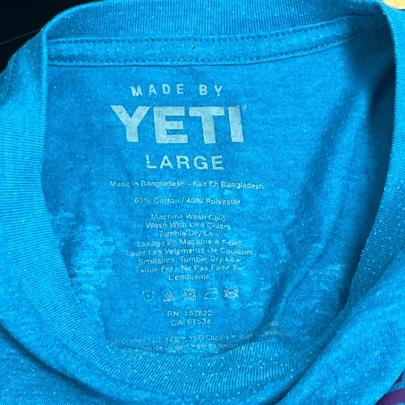 Yeti shark surfing T-shirt - Picture 3 of 3